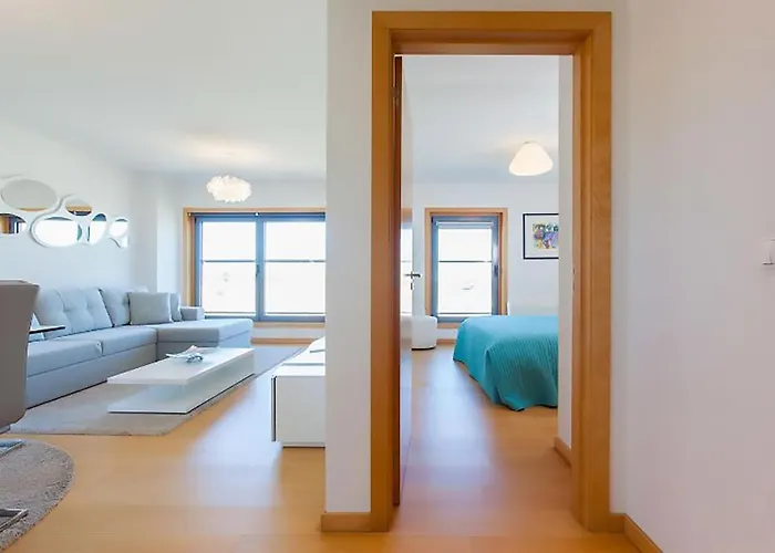 Finest - Expo Riverside *